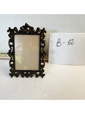 Vintage Ornate Filigree Picture Frame Made in Italy Brass Tone Tabletop B-12